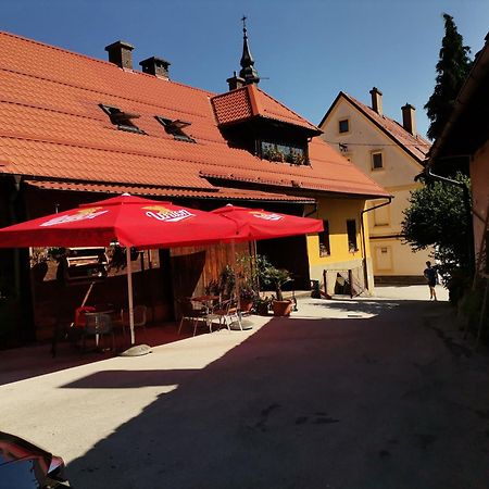Bed and Breakfast Penzijon Urbanc Lovrenc na Pohorju Esterno foto